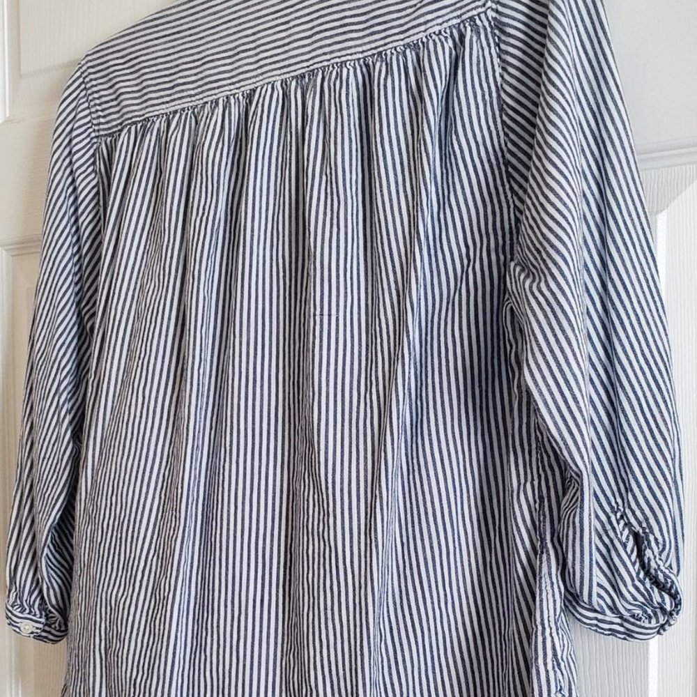 Old Navy Stripes + 3/4 Sleeve Button Shirt for Woman. Size L - Picture 3 of 7